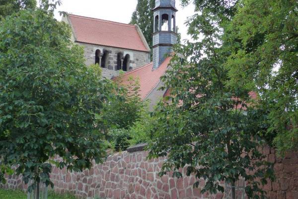 Aufgang zur Kirche Teicha